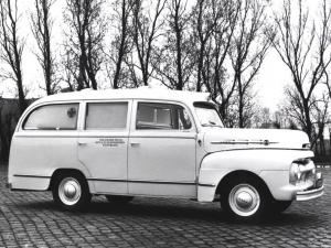 Ford F-1 Ambulance by Visser